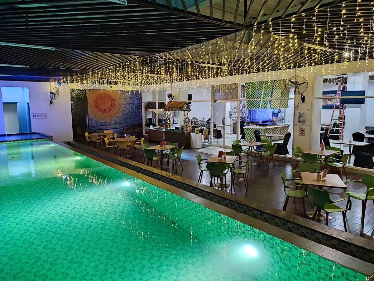 Khas Makassar Hotel Luaran gambar
