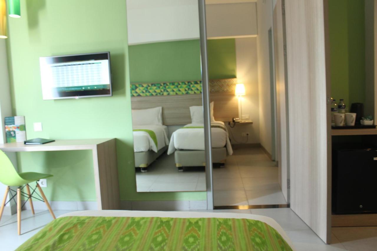 Khas Makassar Hotel Luaran gambar