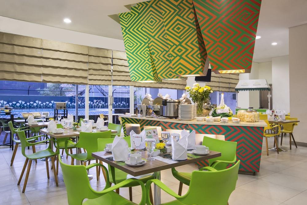 Khas Makassar Hotel Luaran gambar