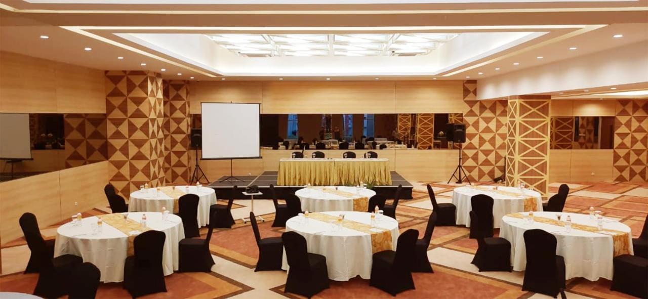 Khas Makassar Hotel Luaran gambar