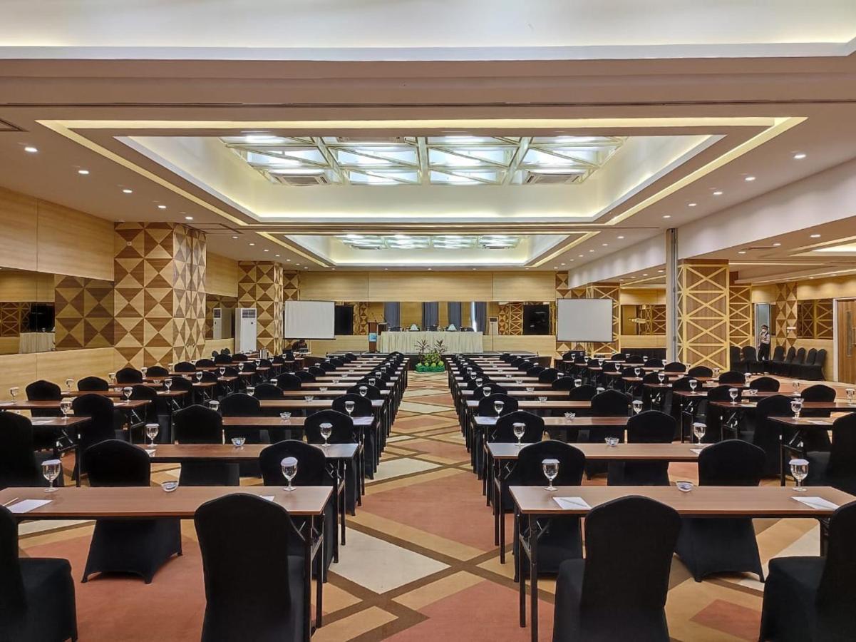 Khas Makassar Hotel Luaran gambar