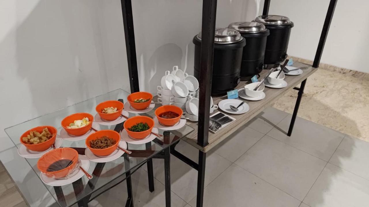 Khas Makassar Hotel Luaran gambar