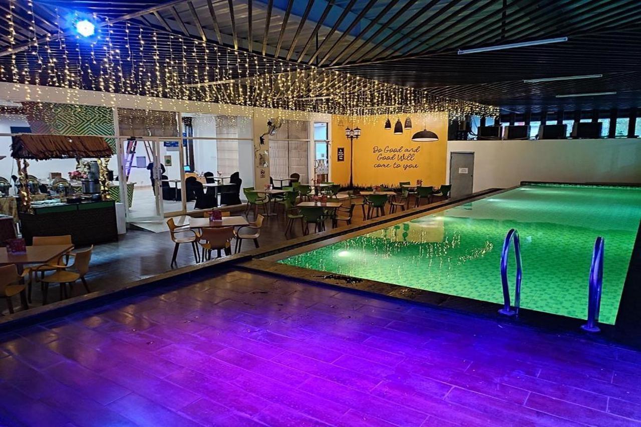 Khas Makassar Hotel Luaran gambar
