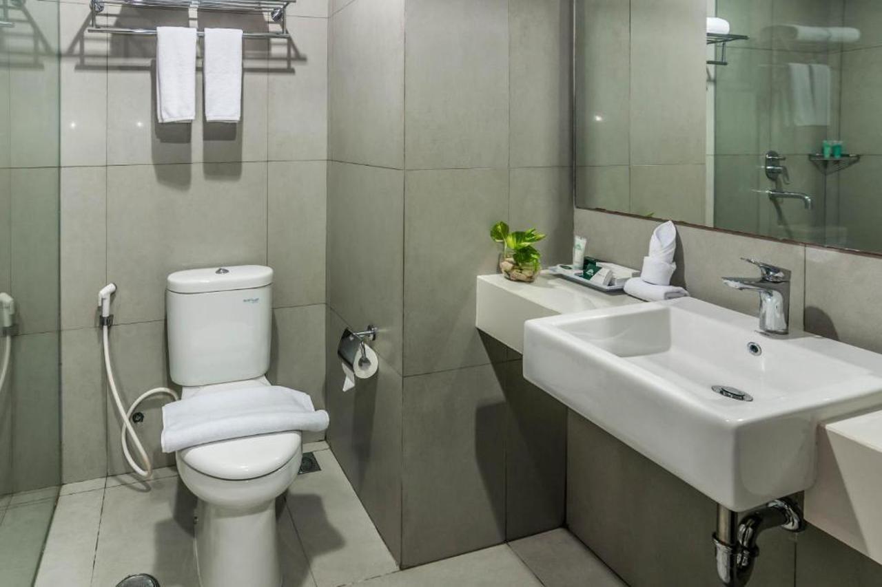 Khas Makassar Hotel Luaran gambar