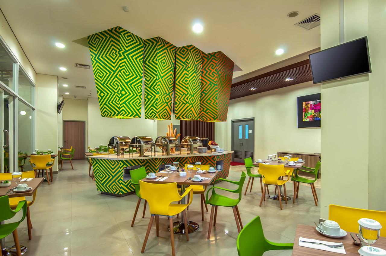 Khas Makassar Hotel Luaran gambar
